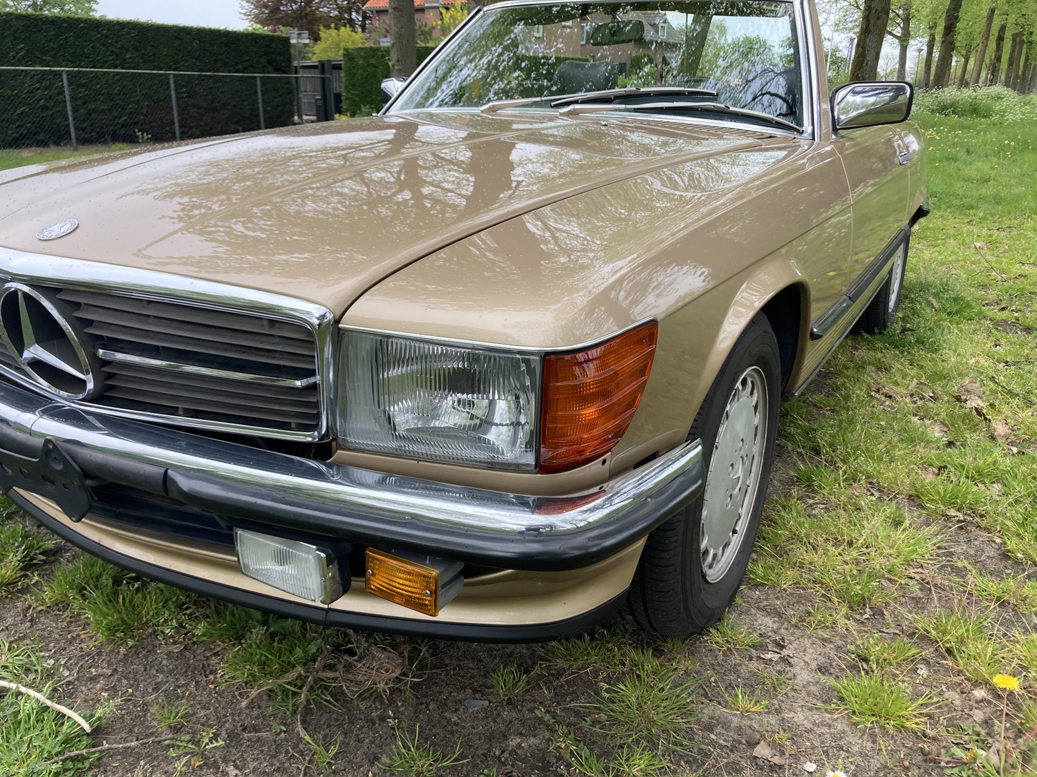 Auction Mercedes 300SL Manual gearbox 79000km from 1986 for sale at