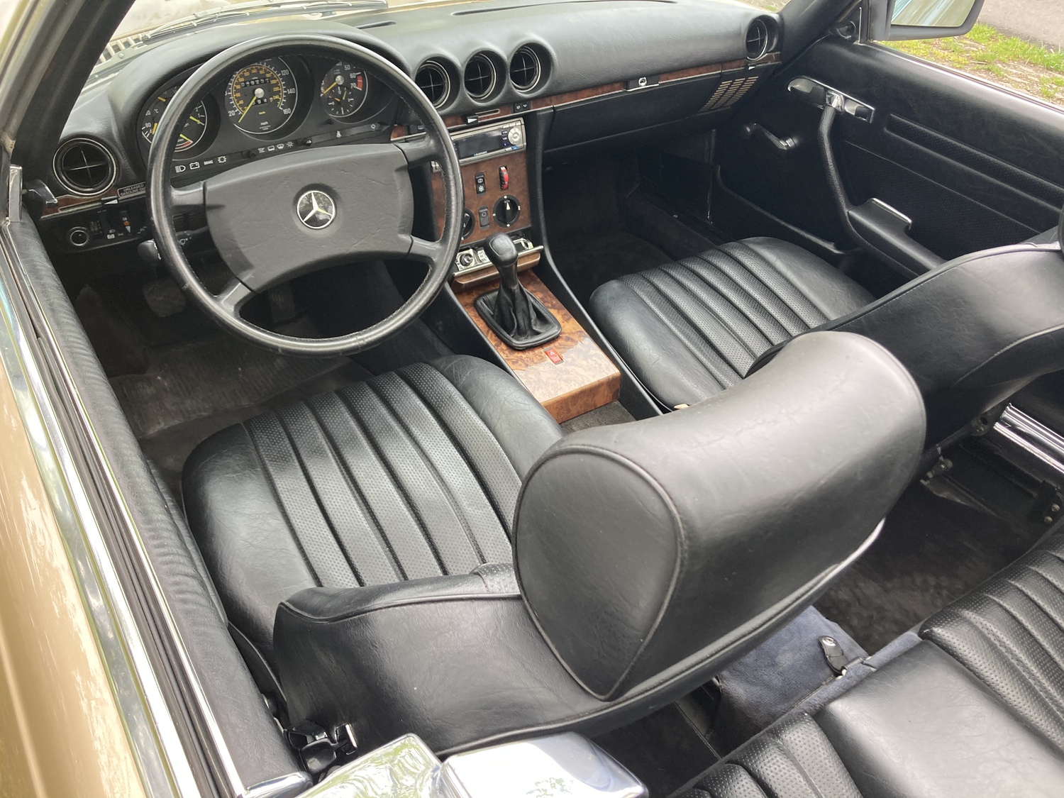 Auction Mercedes 300SL Manual gearbox 79000km from 1986 for sale at