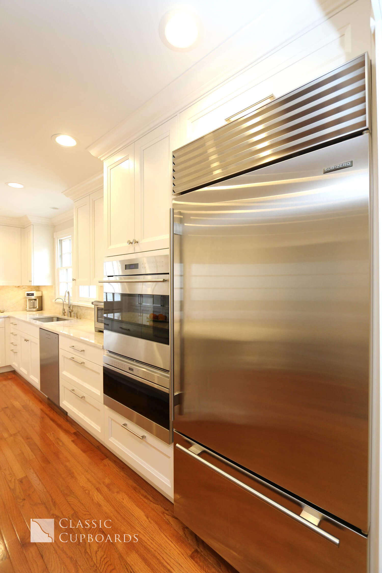 Transitional Kitchen Metairie Gardens Classic Cupboards