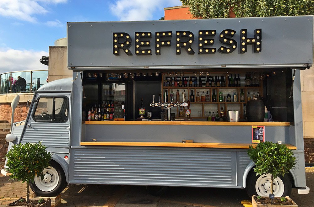 'Refresh' Bar Van At Chester Racecourse Classic French Vans