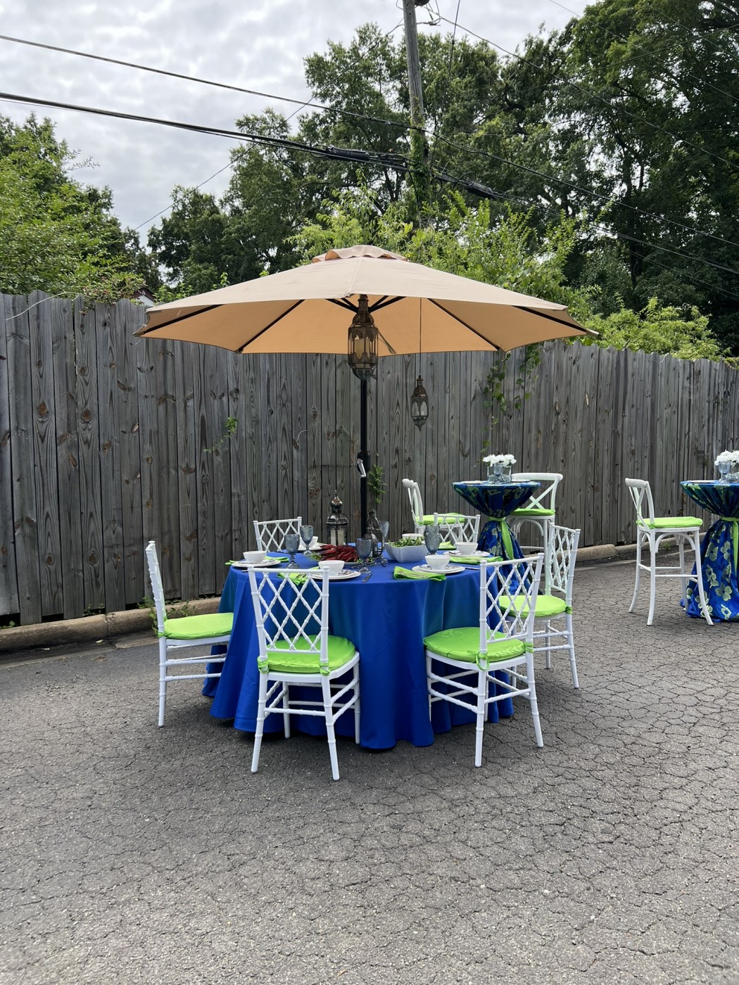 9' Market Umbrella with Stand Classic Party Rentals of Virginia