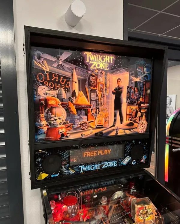 Twilight zone pinball machine Used Pinball machine for sale