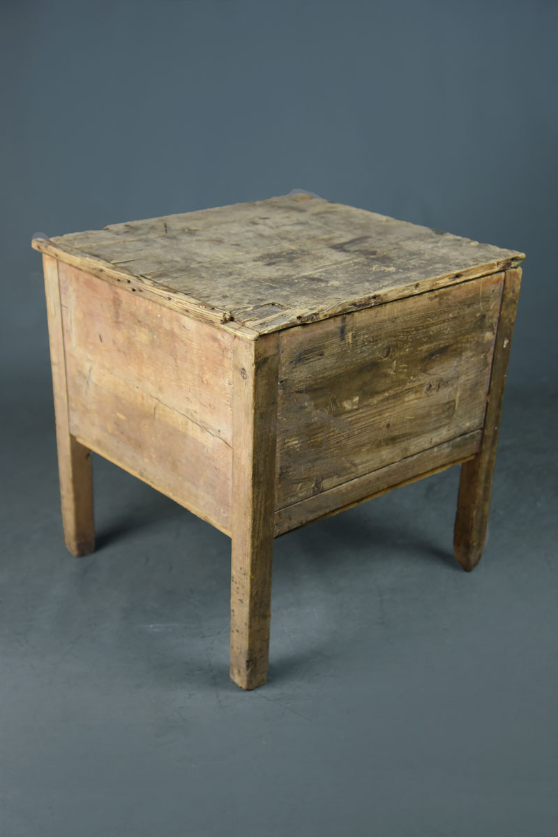 Small Pine Box With Lid On Square Legs The Classic Prop Hire Company