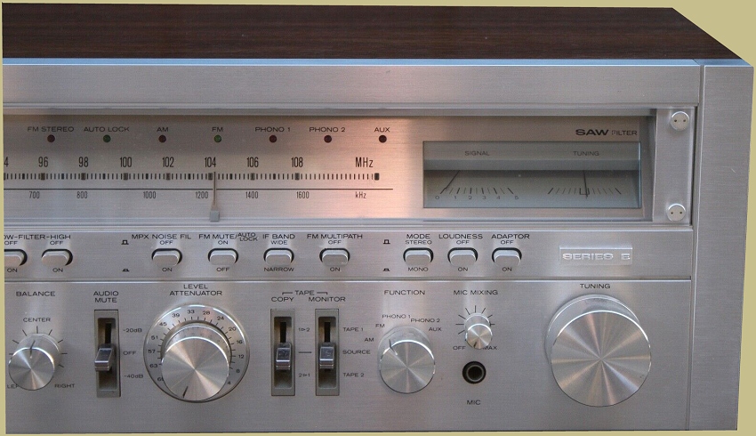 hitachi-sr-2004-knobs-1 | Classic Receivers