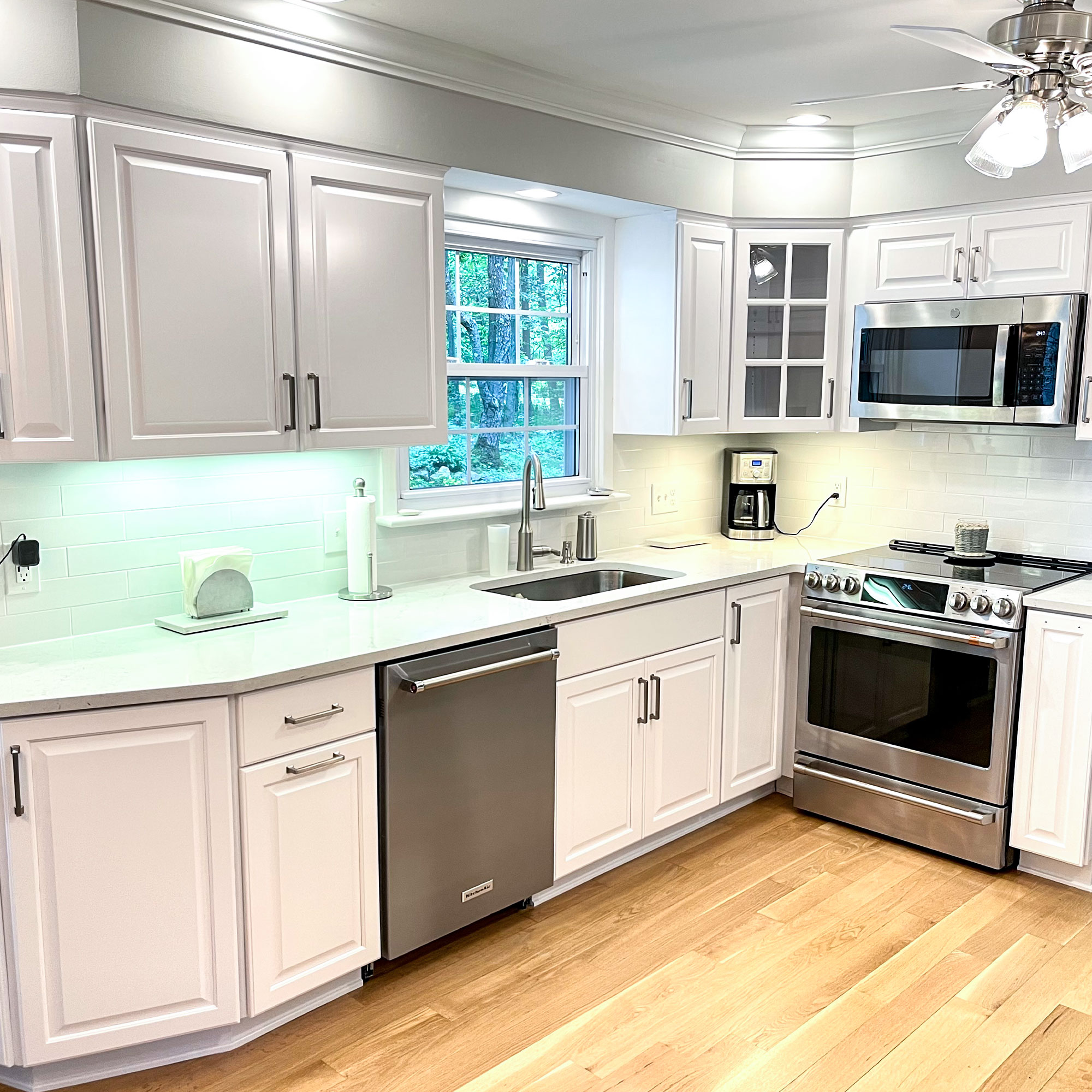 Danbury, CT Kitchen Refinishing Classic Refinishers