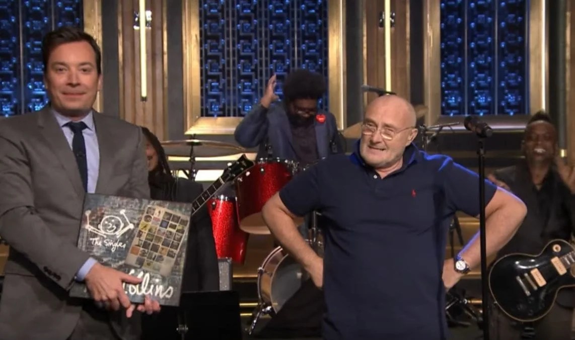 Phil Collins Sowas von gar nicht tot ›In The Air Tonight‹ live in "The Tonight Show