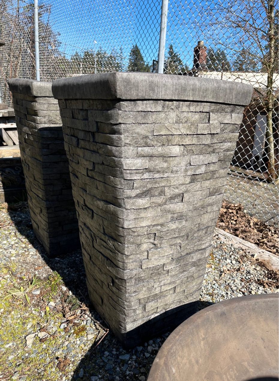 Stacked Stone Planter, Large Classic Rock Garden Ornaments Ltd.