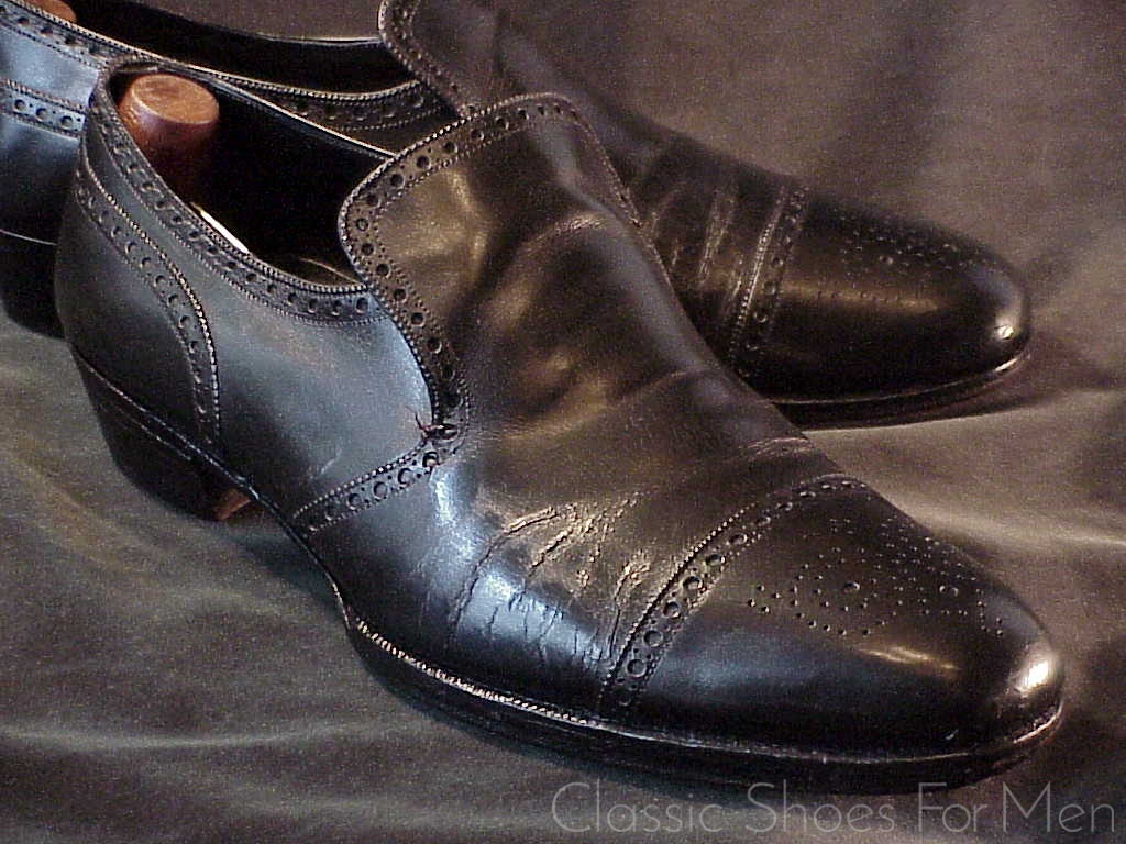 *JOHN LOBB, London, 50, Bespoke Brogued Loafer 44D/E