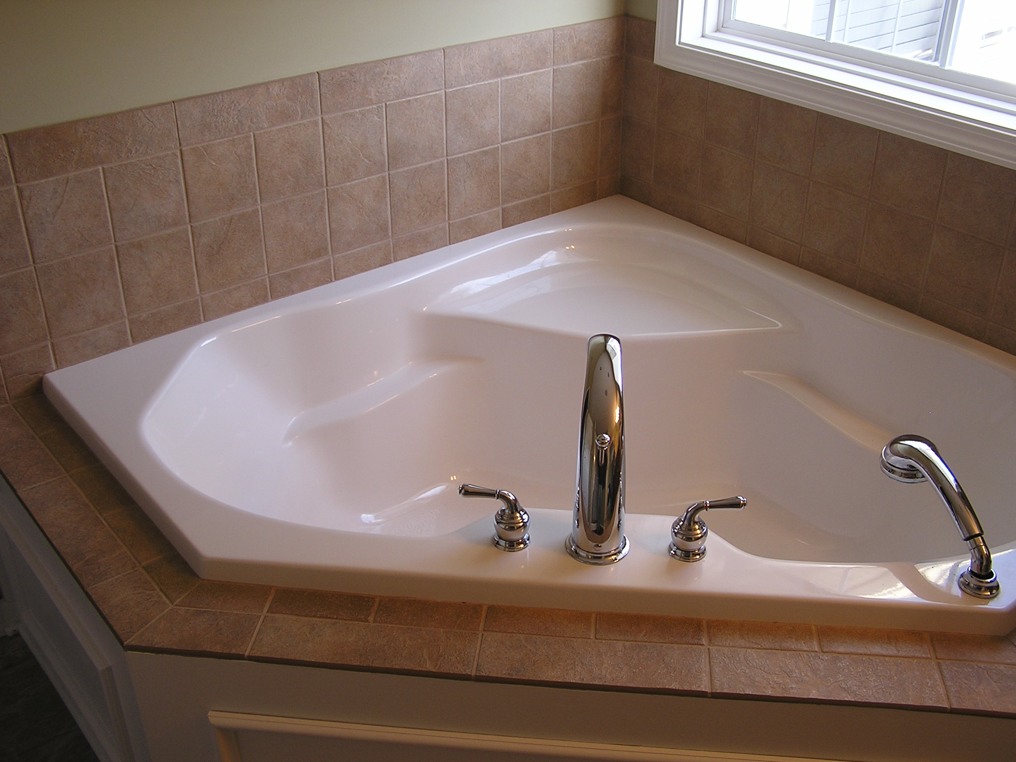 Ceramic Tile Tub Deck & Surround in Cuyahoga Falls, Ohio Classic