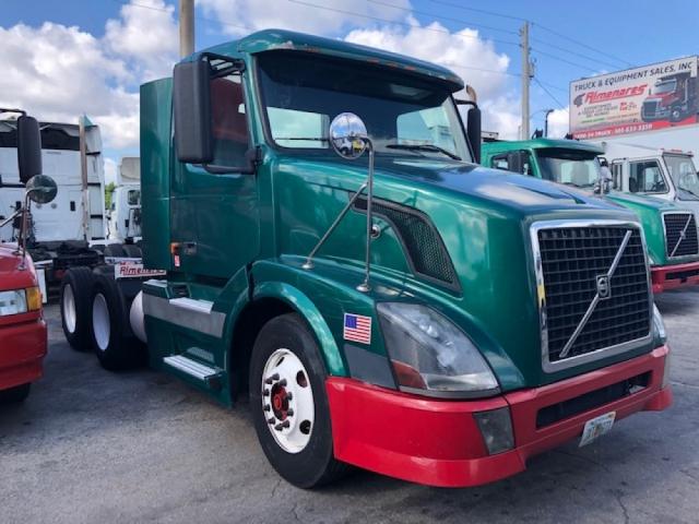2006 VOLVO 610 DAYCAB TRUCK Miami Used Commercial trucks for sale in