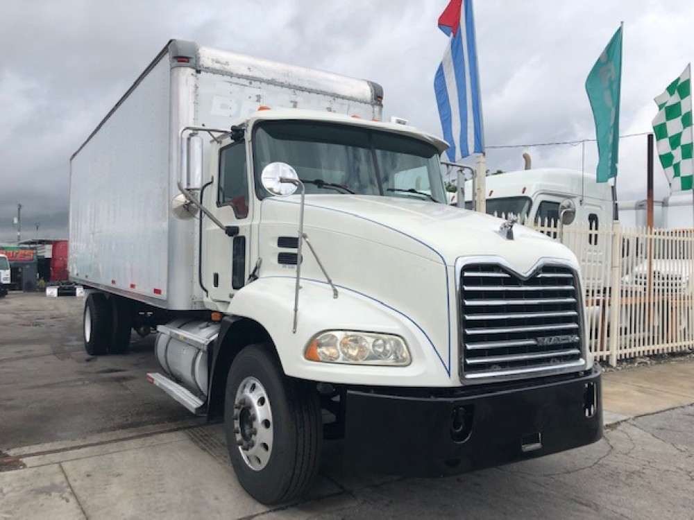 2007 MACK CXP612 VISION BOX TRUCK Miami Used Commercial trucks for