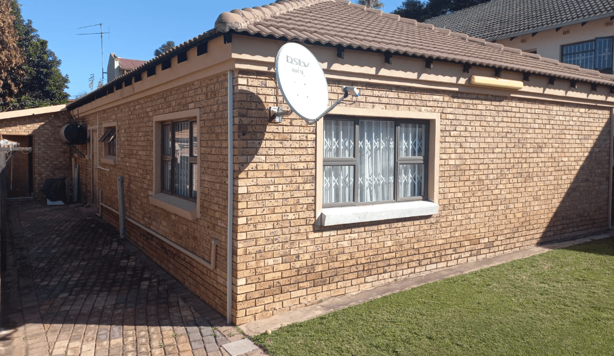 3 Houses for Sale Erasmia, Centurion ClassProp