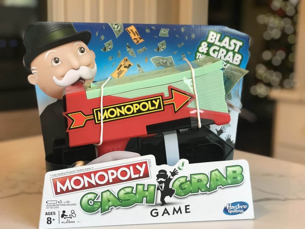 Monopoly Cash Grab Game Fun and Photos MonopoloyCashGrab HasbroGaming