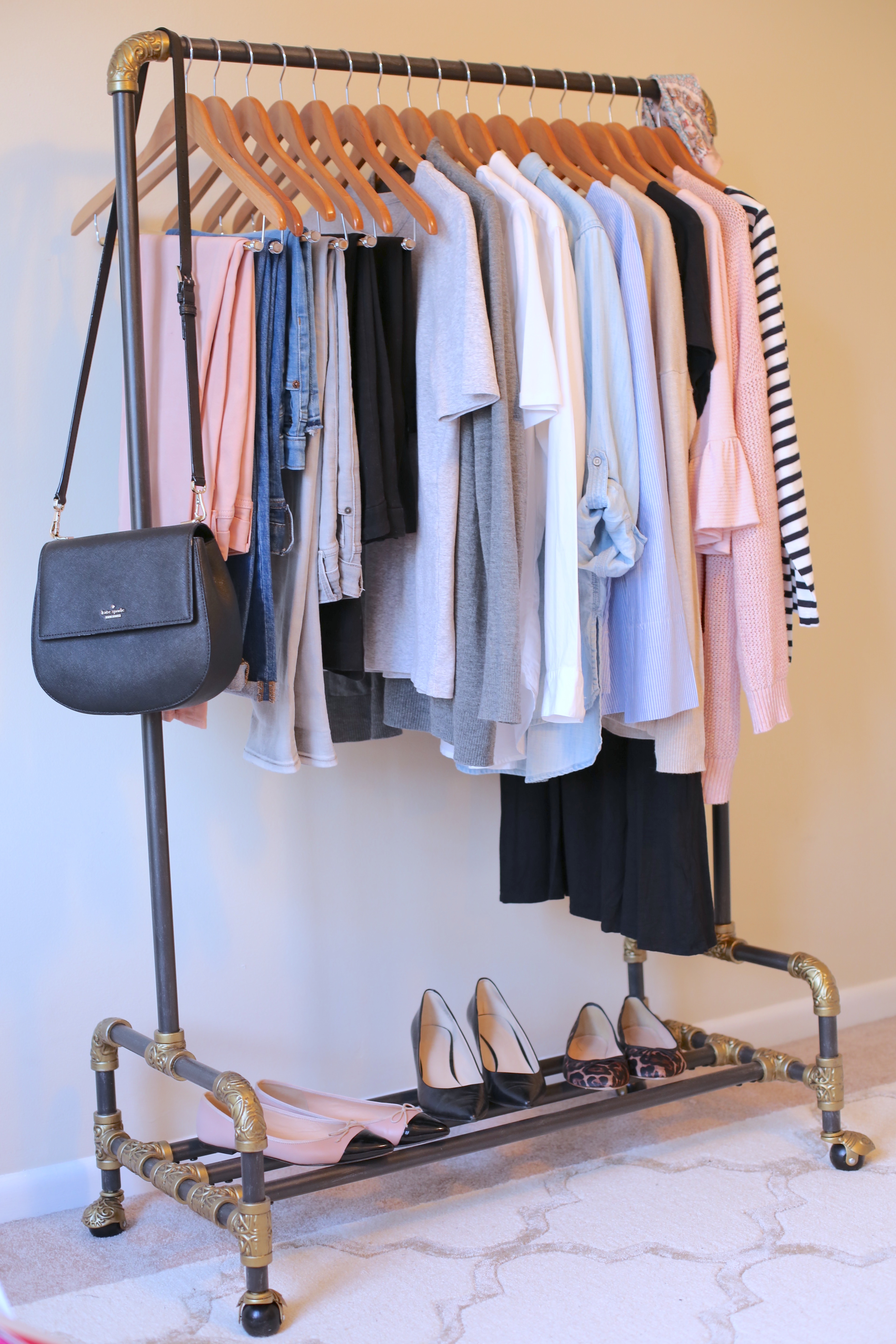 How To Buy Clothes With No Regrets Classy Yet Trendy How To Buy Clothes With No Regrets Classy Yet Trendy