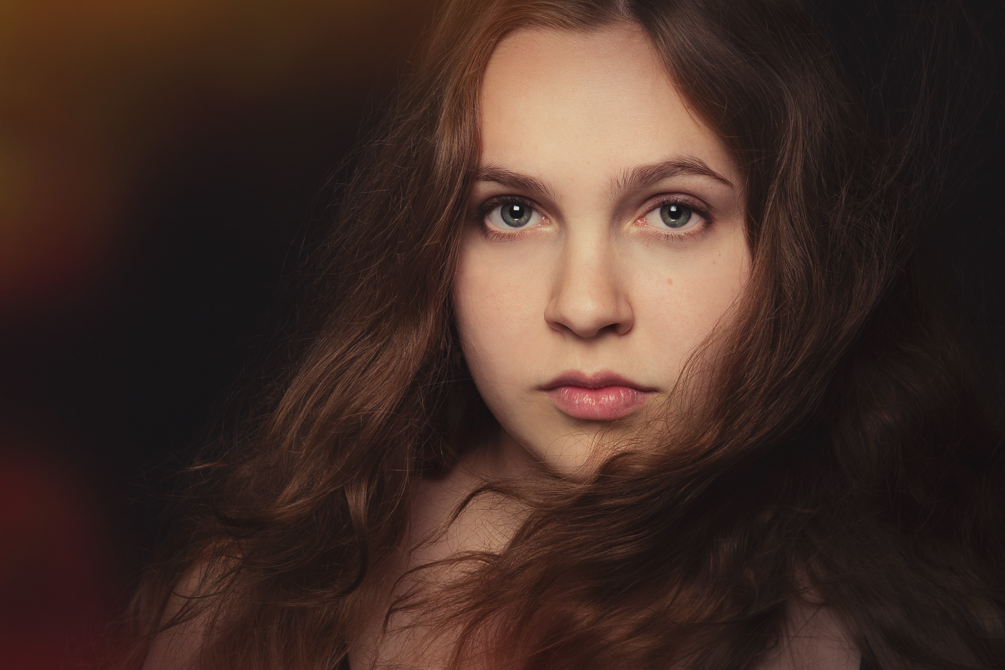 Portrait, Schauspieler, Actress, Studiofoto, Contemporary Portrait, Portraitfotografie, Fotograf, Fotografin, NRW, Köln, Essen, Düsseldorf, Frau, junge Frau, Mädchen, Claudia Zurlo Photography