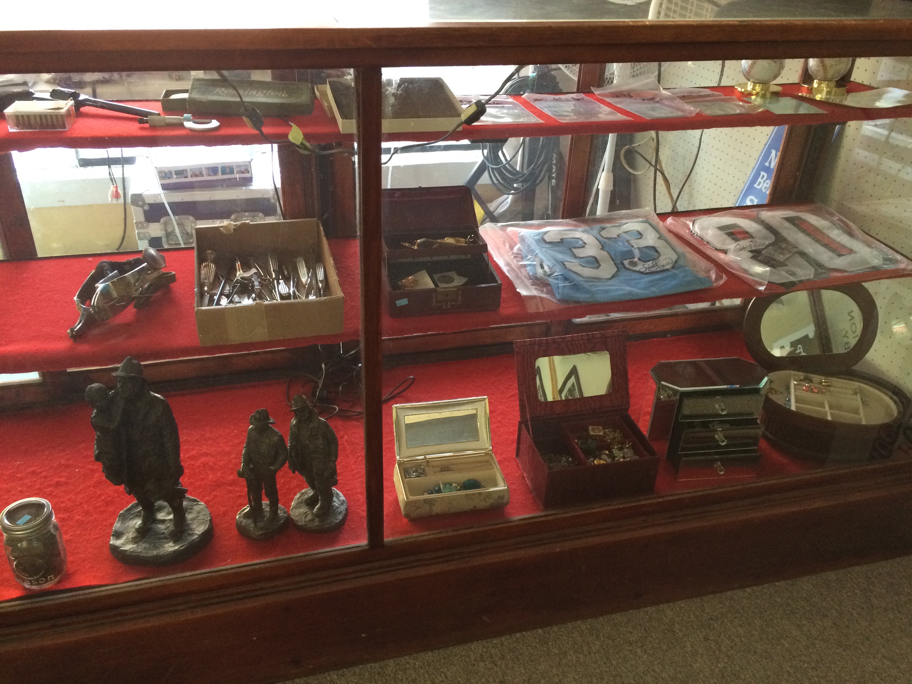 Clay Potter Auction FARMERSVILLE'S HOMETOWN AUCTION HOUSE Page 15