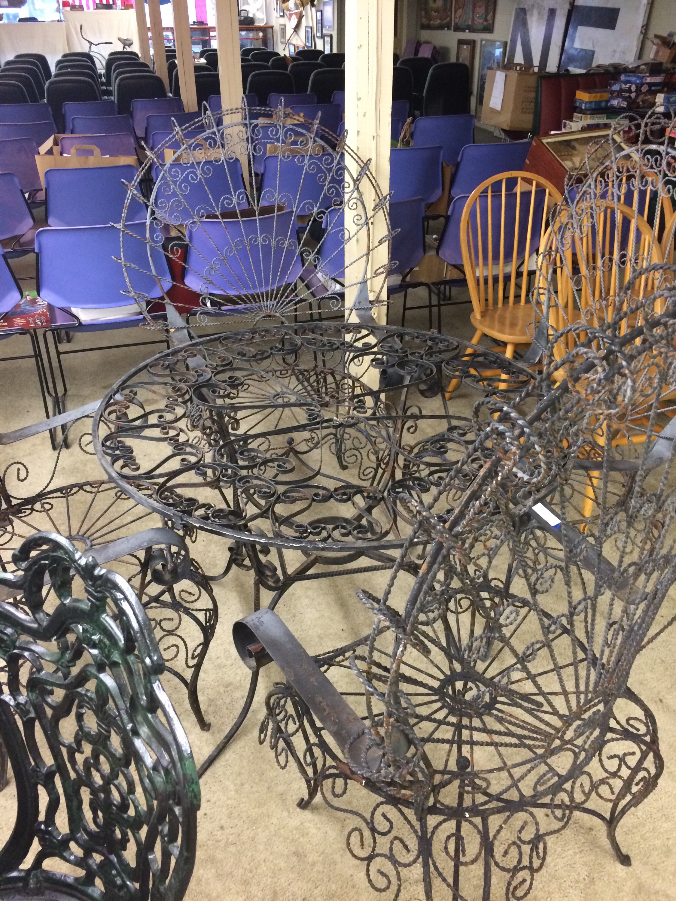 Clay Potter Auction FARMERSVILLE'S HOMETOWN AUCTION HOUSE Page 15