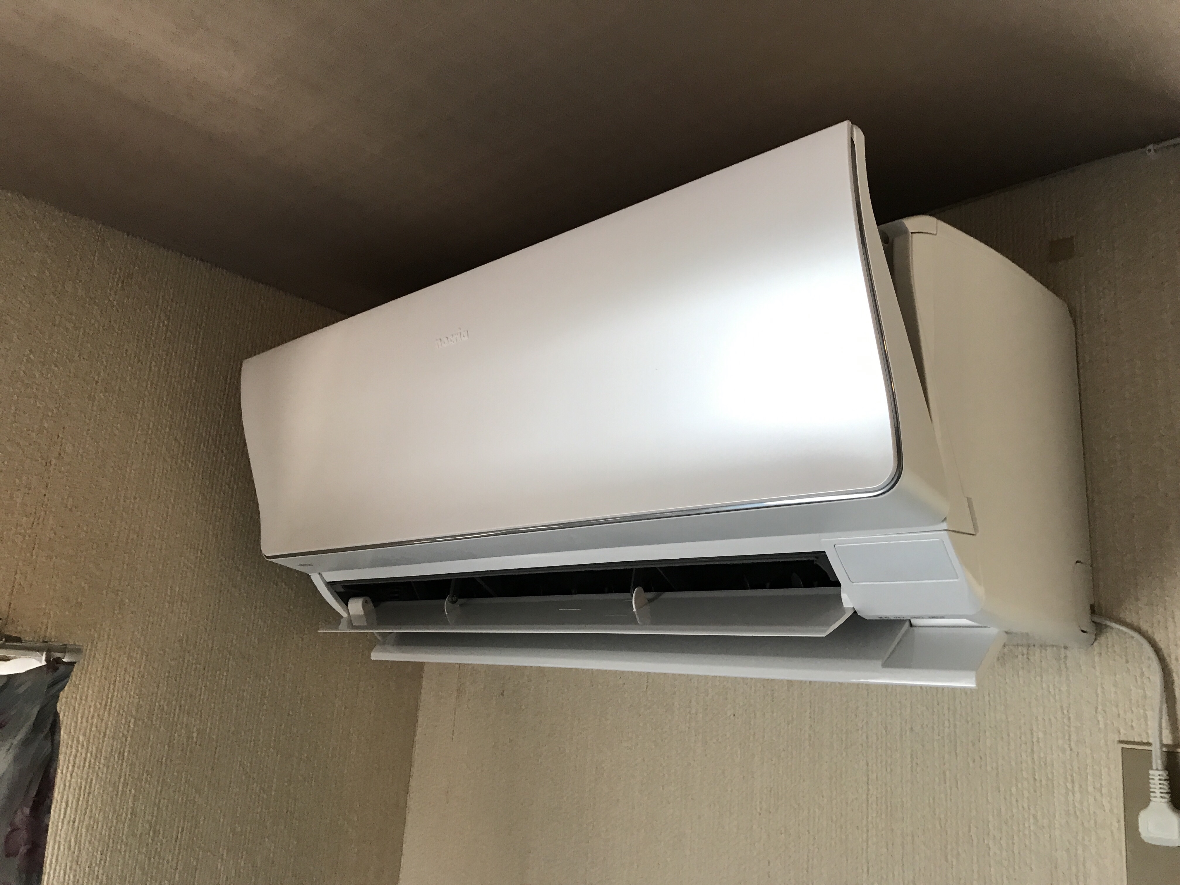 福岡市城南区でFUJITSUのお掃除機能付きエアコンクリーニング│福岡