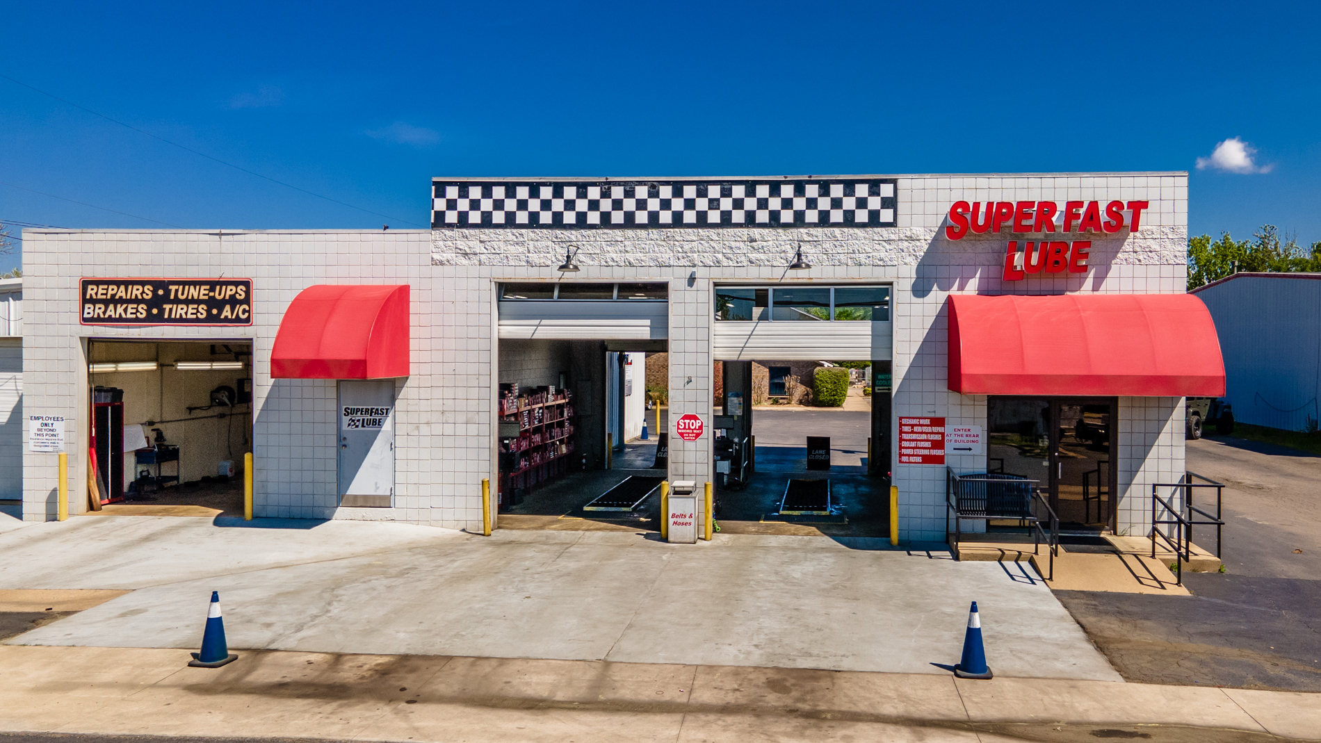 Oil Change in Russellville SuperFast Splash Car Wash