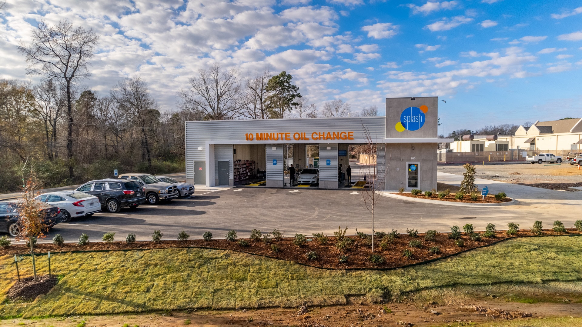 Oil Change in West Little Rock Splash Car Wash
