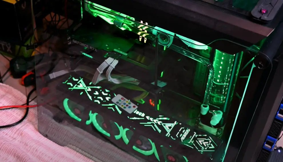 How to Clean a Tempered Glass PC? CleanerProfy