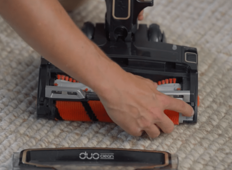 How to Clean Shark Cordless Vacuum Brush Roll [With Photos] Cleaners