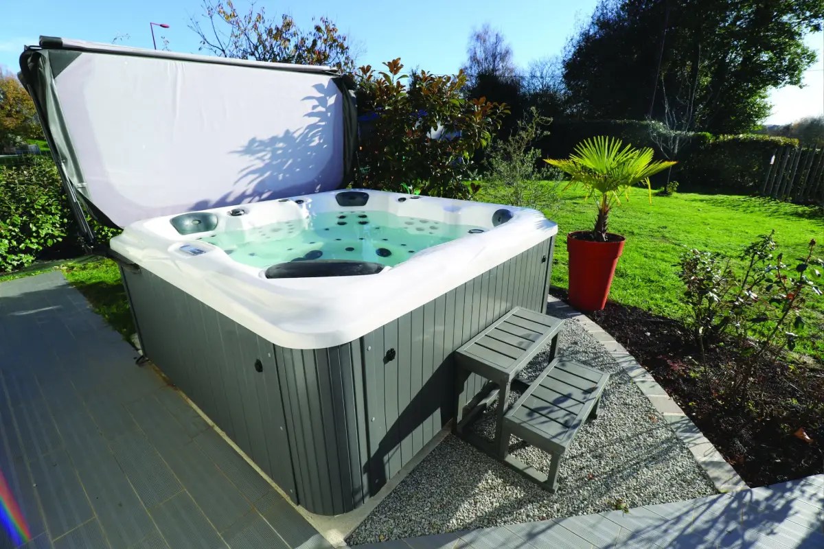 Installation de Spas et Jacuzzis Clean Filtration