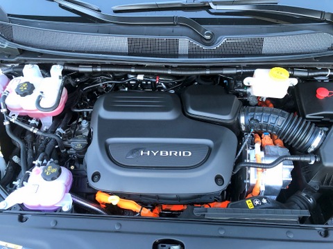 Road Test: 2022 Chrysler Pacifica Limited Plug-in Hybrid | Clean Fleet