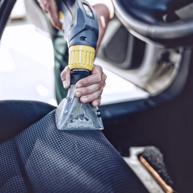 Limpieza y lavado de interiores y vestiduras de autos