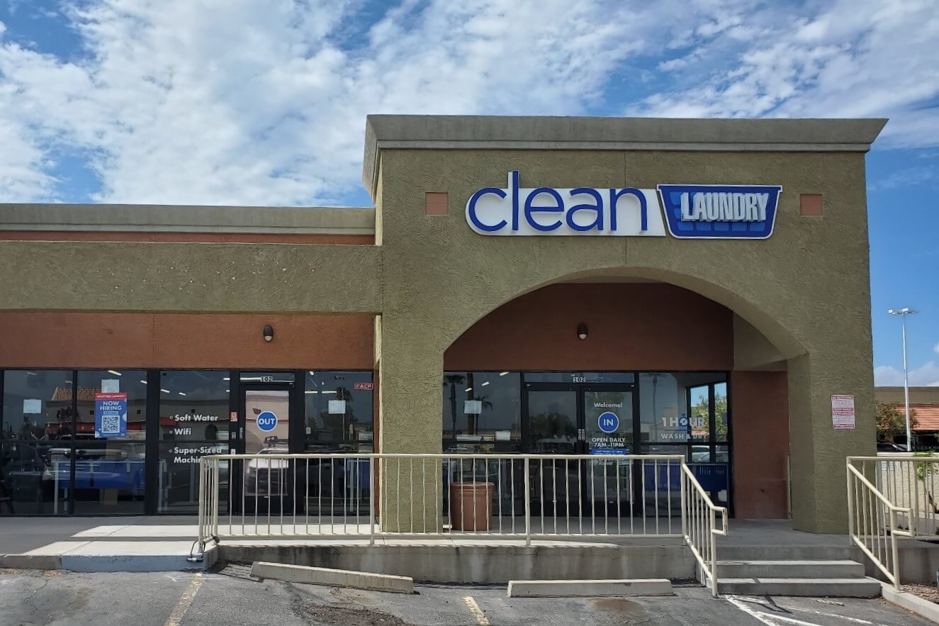 Laundromat on S Country Club Dr in Mesa, AZ Clean Laundry