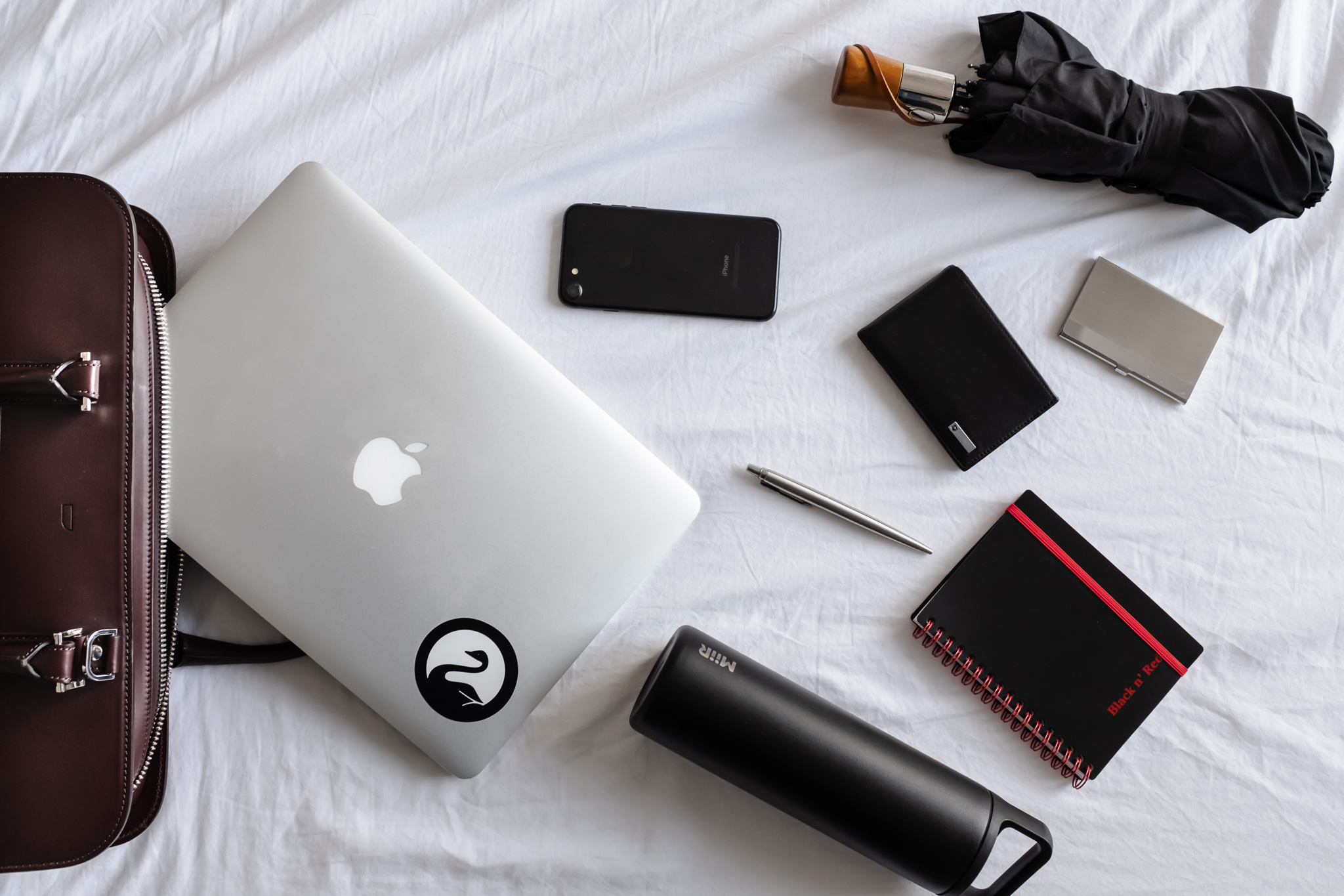 Carl Friedrik Palissy briefcase review Clean Lines