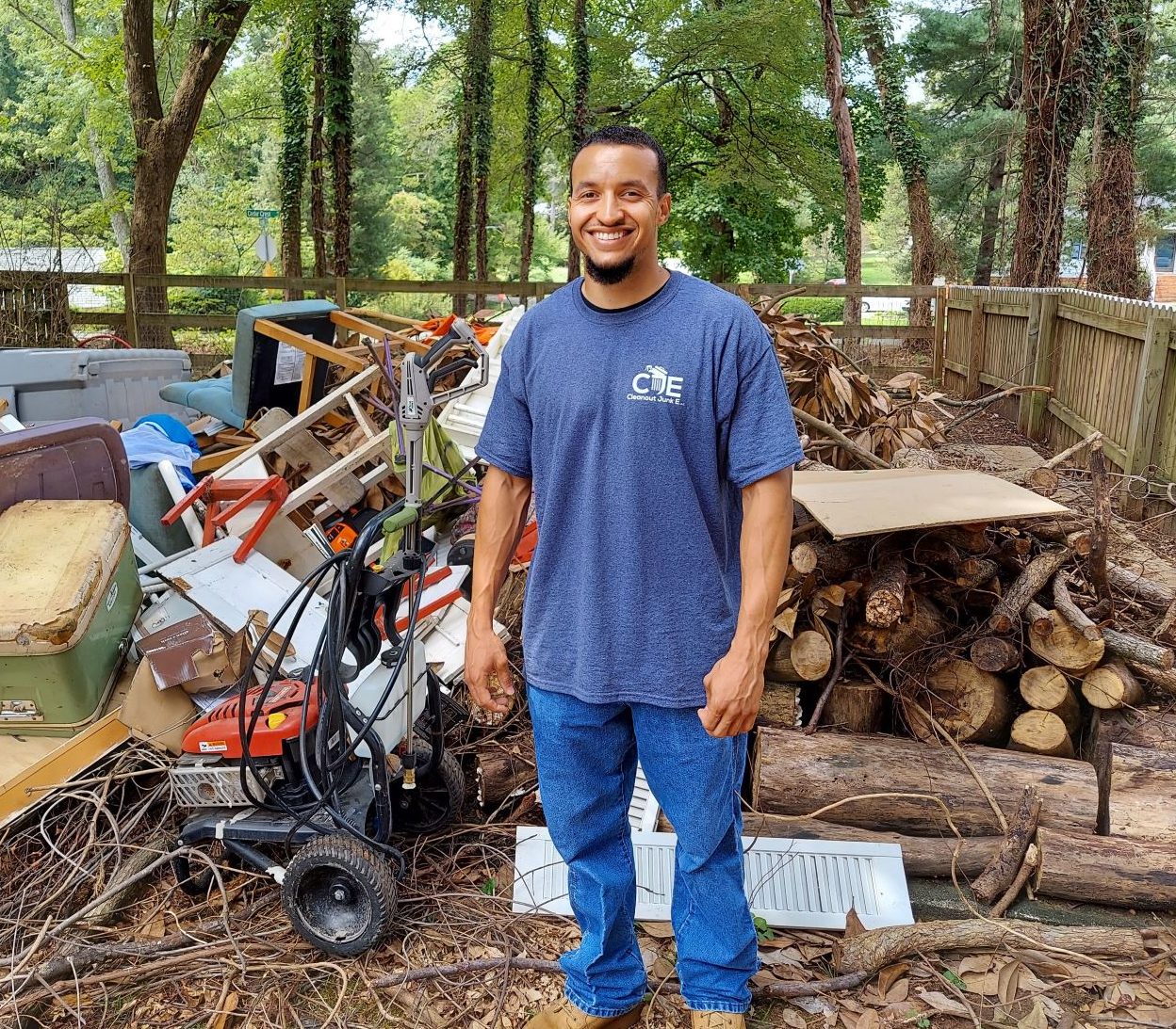 Affordable Junk Removal in Stafford Cleanout JunkE