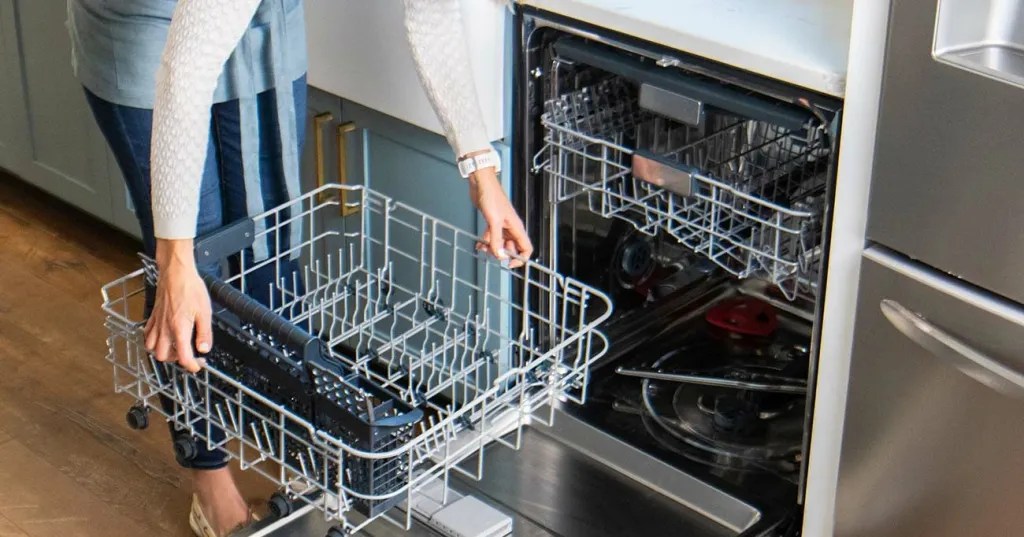 How to Clean a Dishwasher Steps, Tips, and DIY hacks! Clean Tu Casa LLC