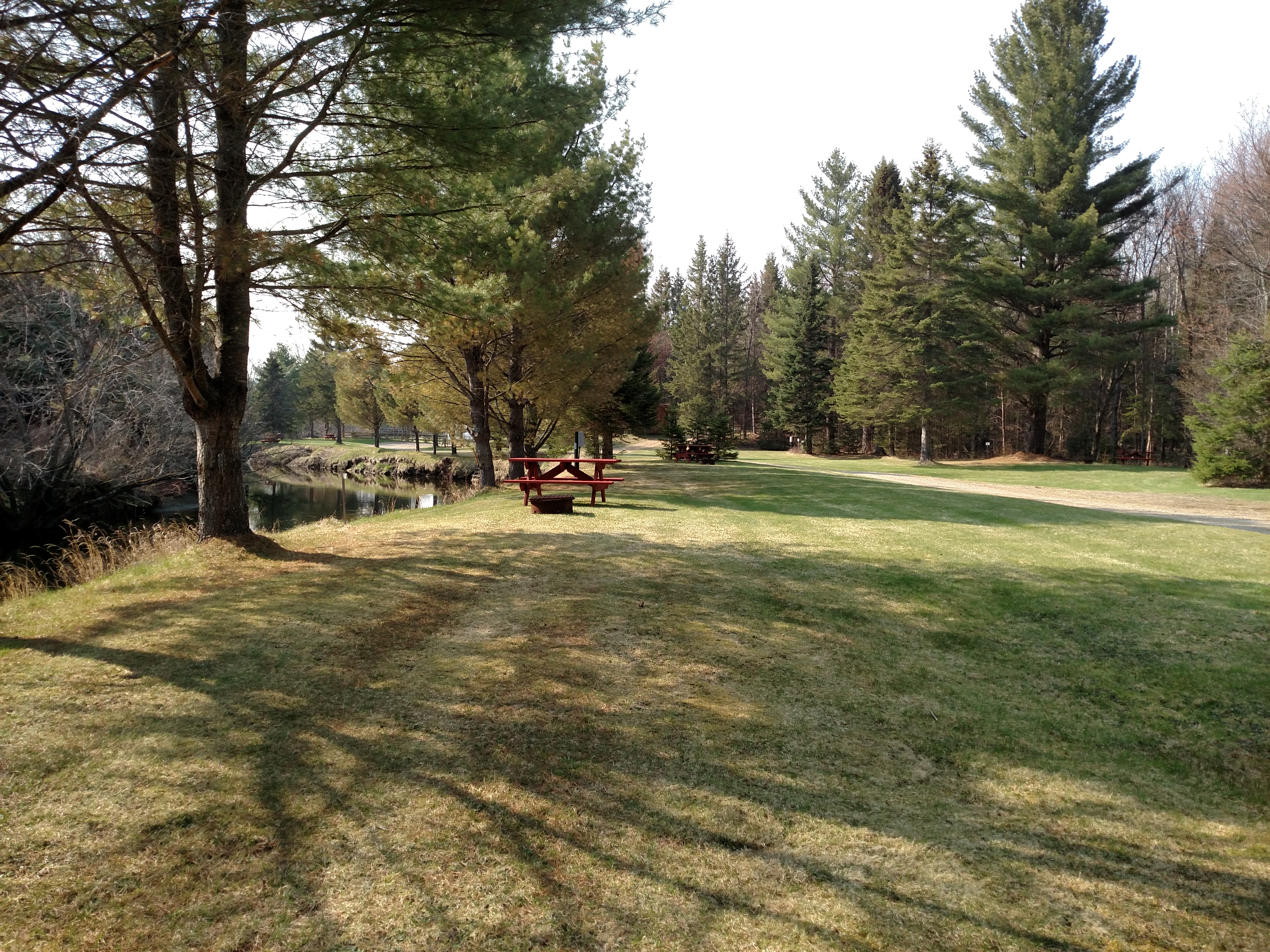 Campsite 10 w/ Water & 30AMP Electric Clear Stream Campground