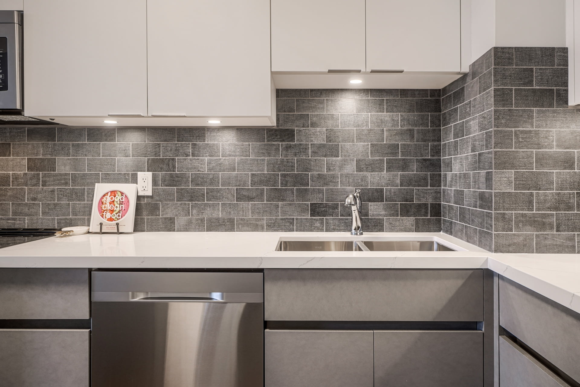 Custom Kitchen in Brampton ClearView Kitchens