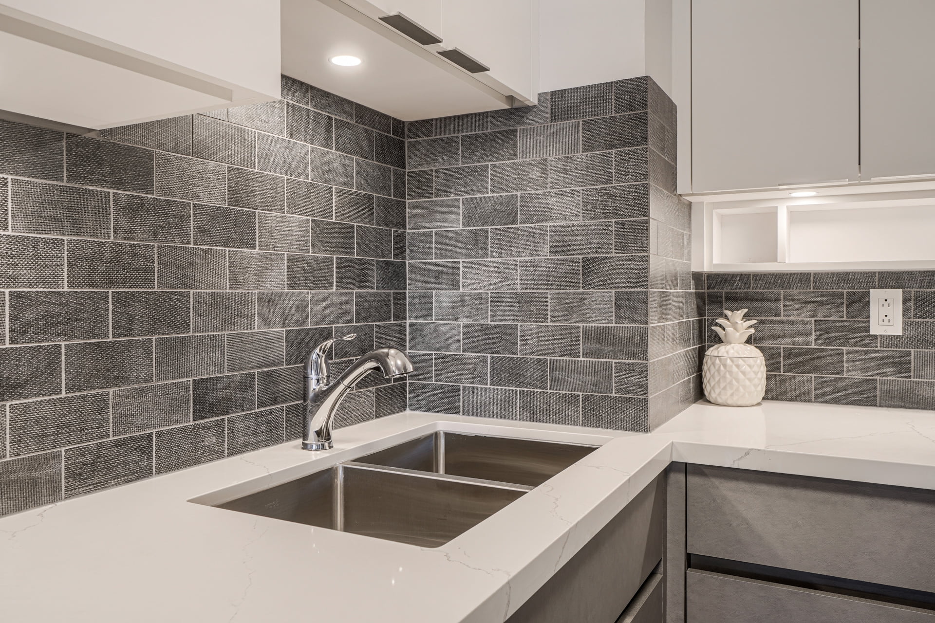 Custom in Toronto Custom Clearview Kitchens