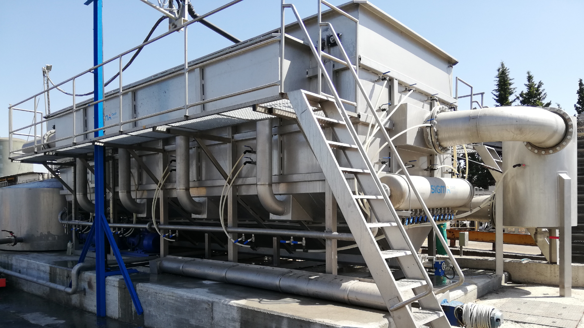 Dissolved Air Flotation Systems for Wastewater Treatment