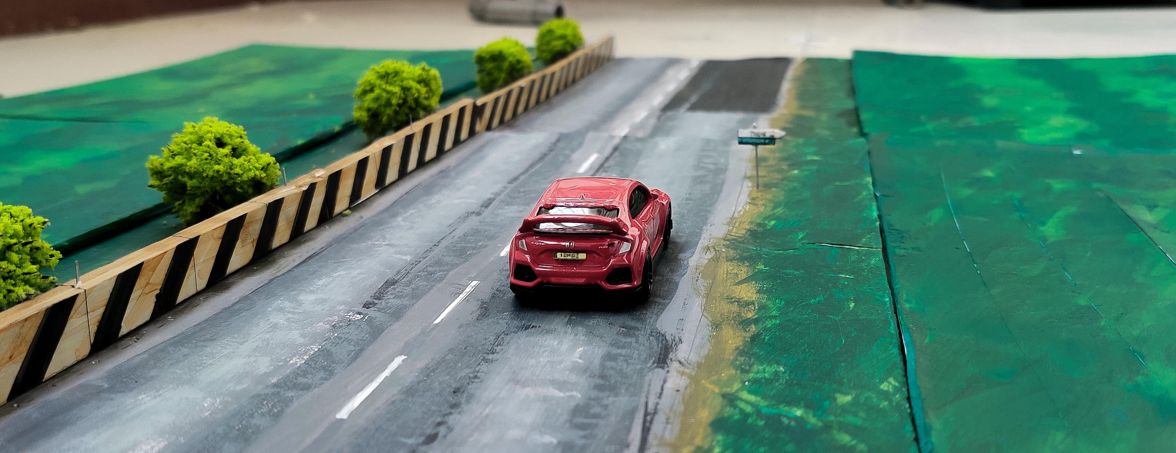 model car + self assembled track pics Im cleoold