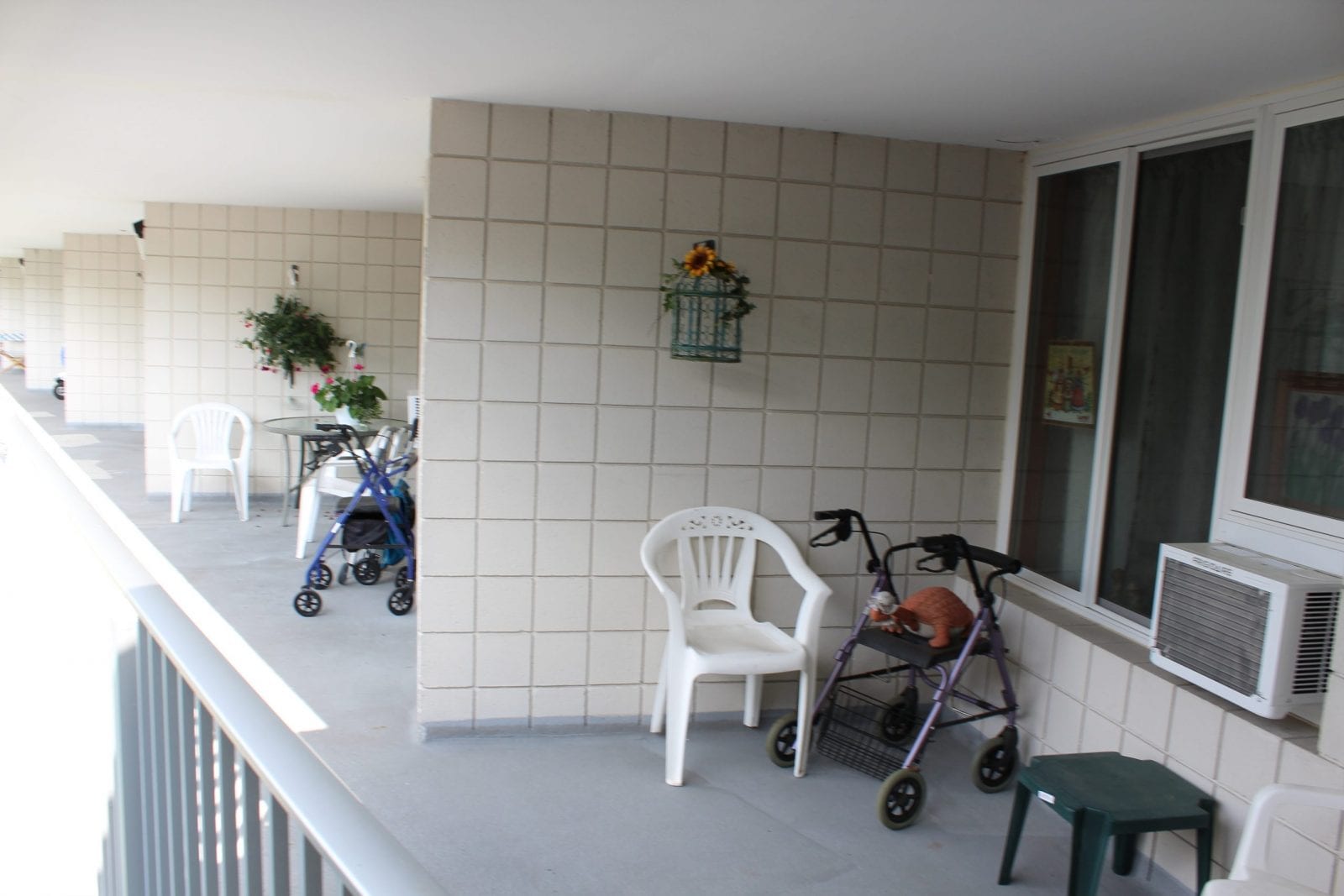 Features & Amenities Cleveland Manor