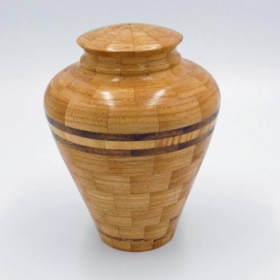 Low Price Artistic Wood Cremation Urns Exporter of Funeral Urns