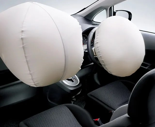 【動画】チャイルドシートの取付けを間違うとこんなに危険！エアバッグが逆効果に