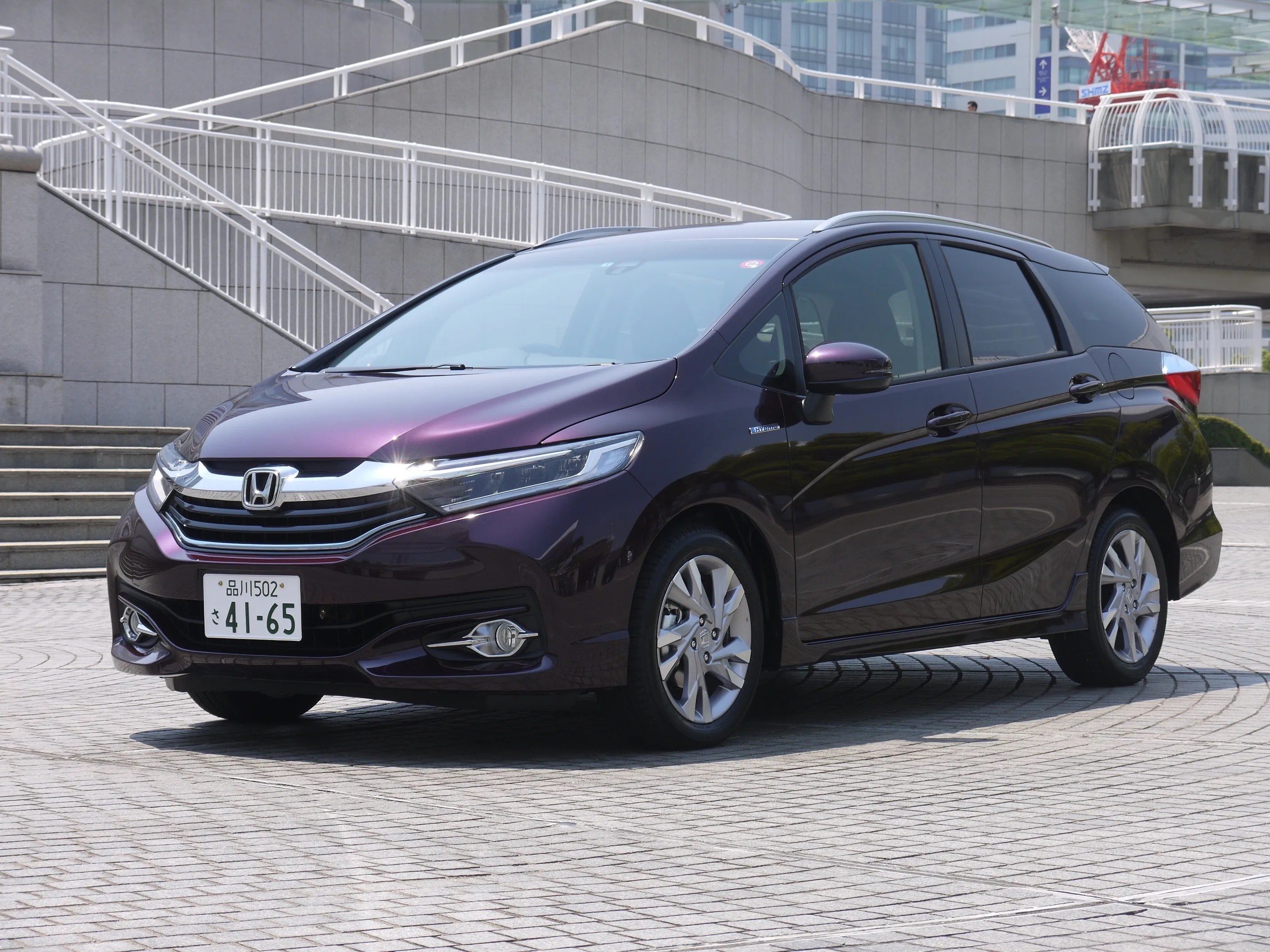 ホンダ・シャトルはハイブリッド人気だが、ガソリン仕様の完成度も高い