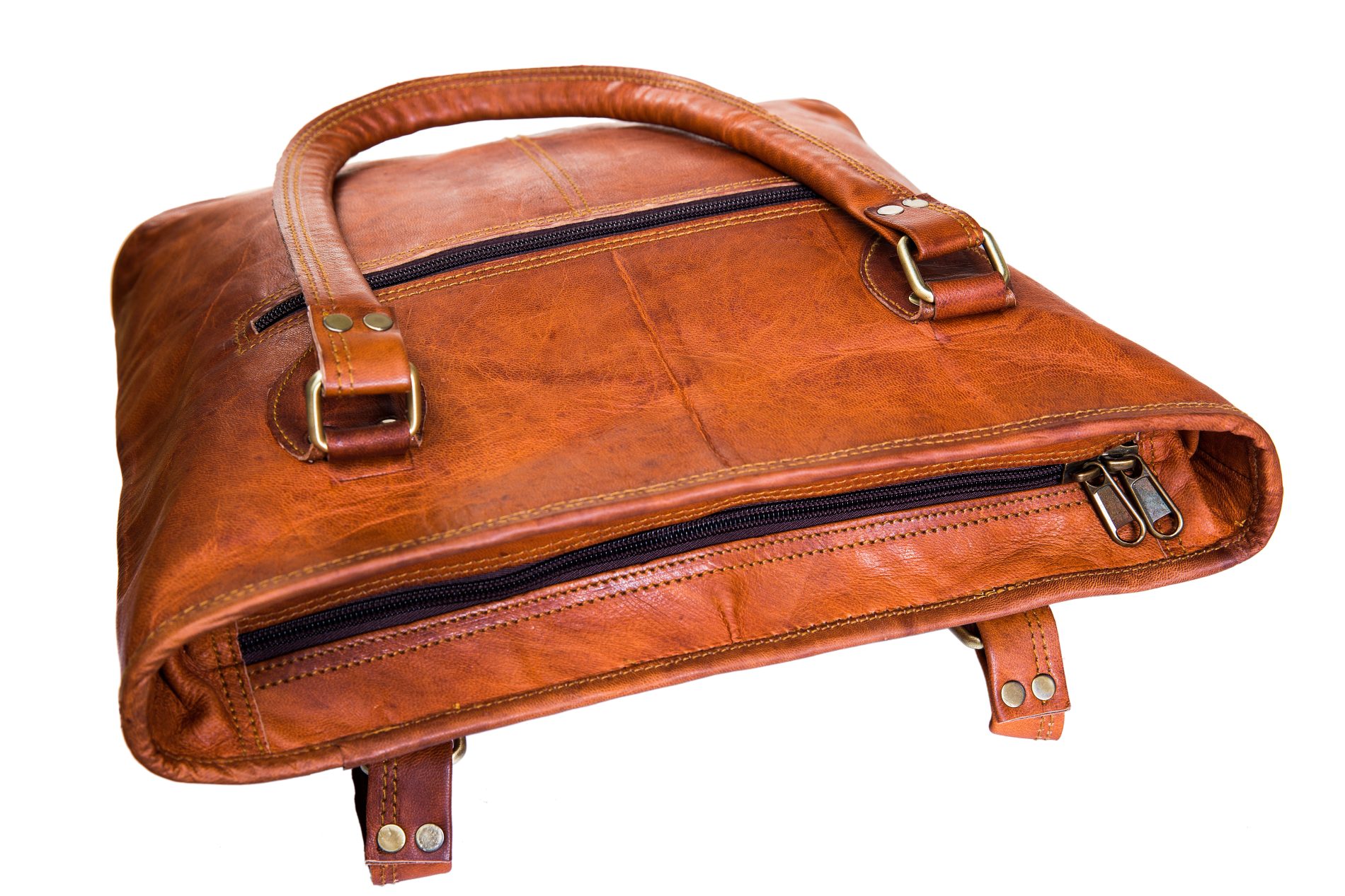 A Complete Guide to Buying the Best Leather Travel Bags Cliché Magazine