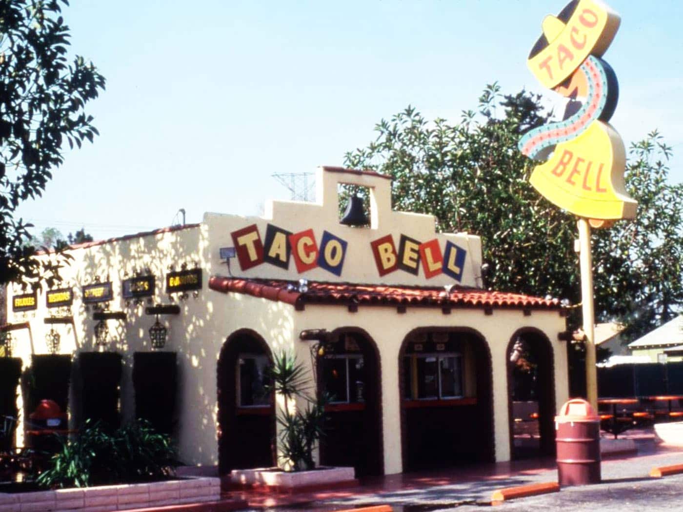 Vintage Taco Bell restaurants & what the Mexican fastfood chain used