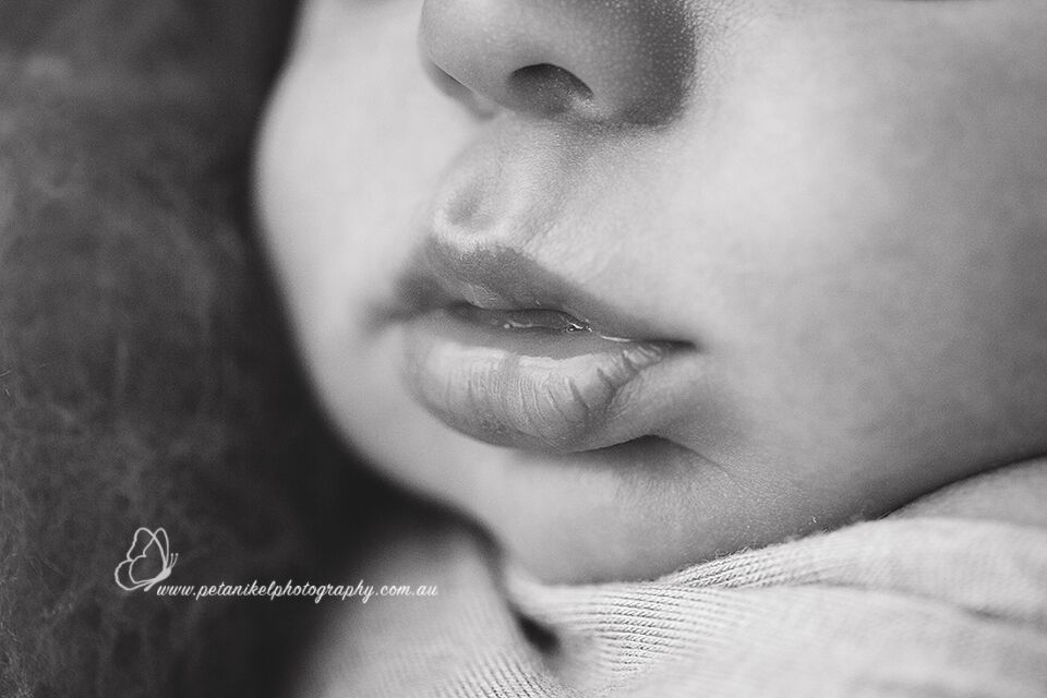 How To Use a Macro Lens For Newborn Baby Photography