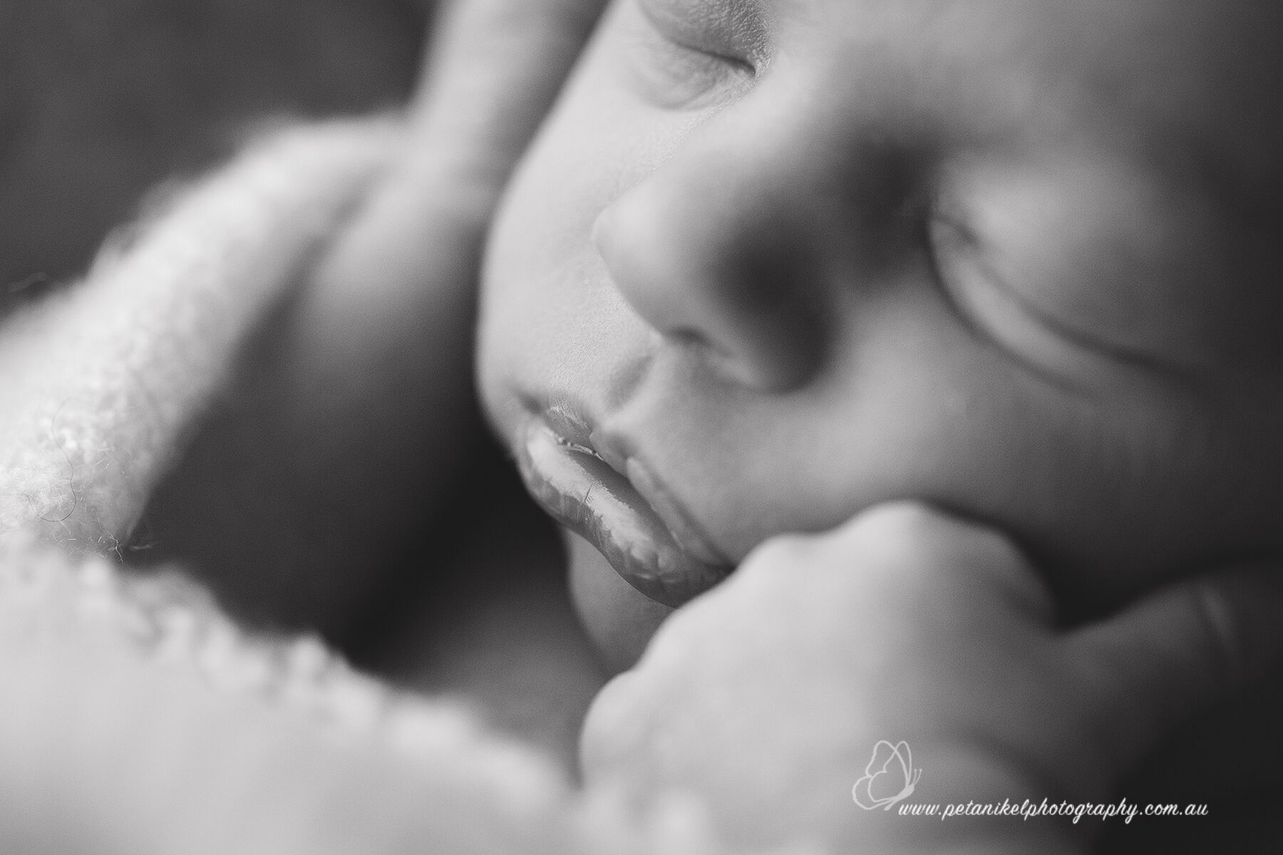 How To Use a Macro Lens For Newborn Baby Photography
