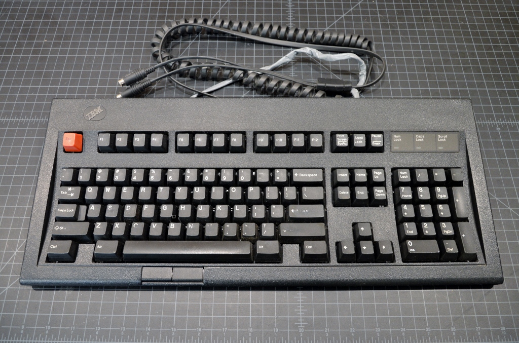 1998 IBM model M13 keyboard (13H6705) 03/13/98 *(no trackpoint