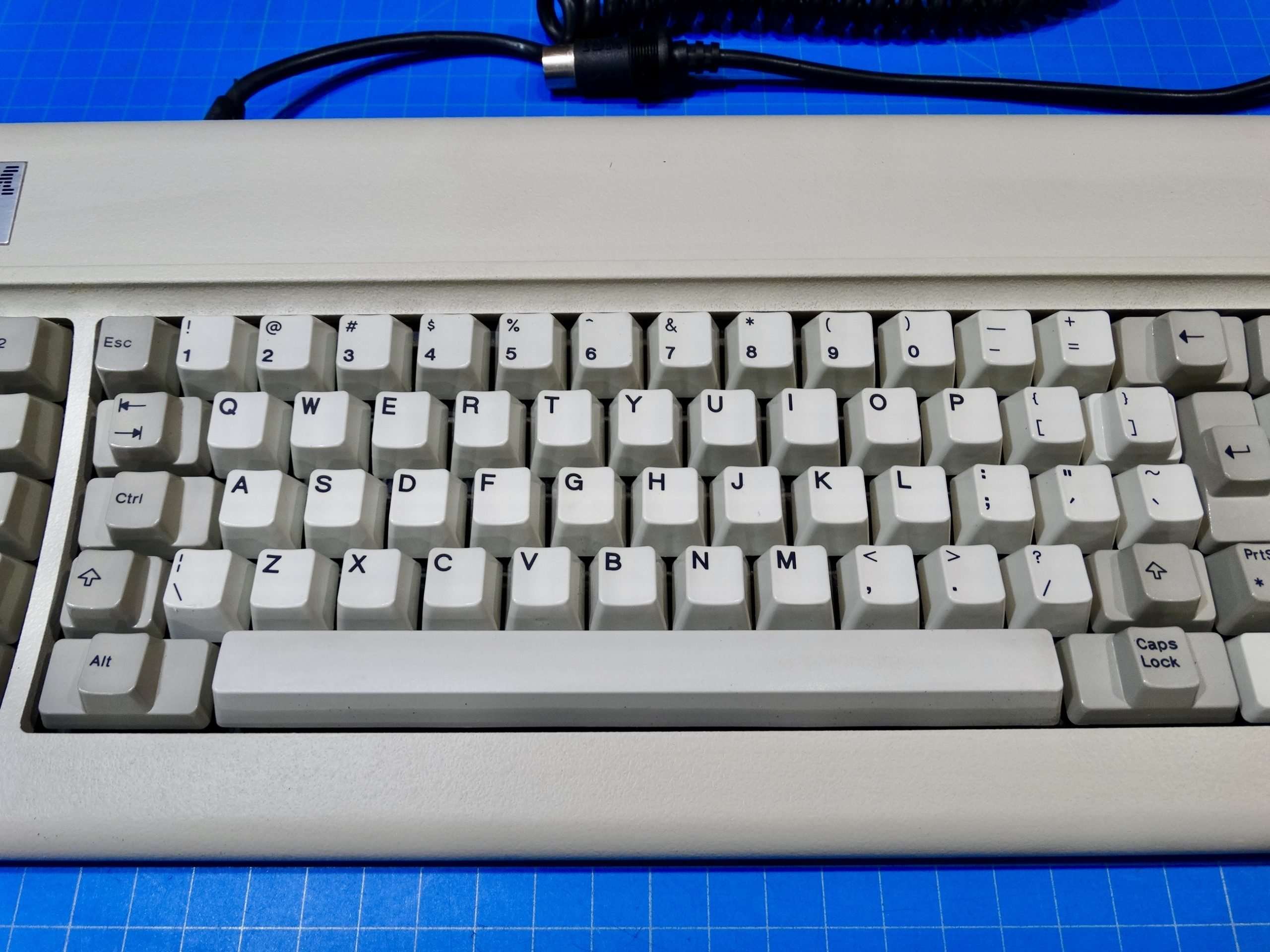 1984 IBM PC XT original keyboard 13784 (83key) ClickyKeyboards
