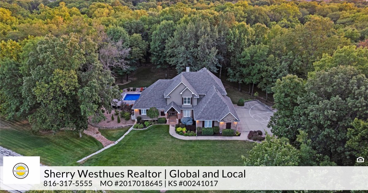 26406 S Westlake Drive, Harrisonville, MO 64701