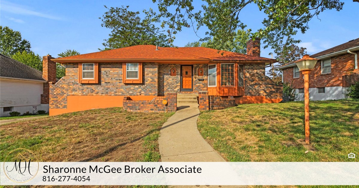 8726 Tennessee Ave, Raytown, MO 64138